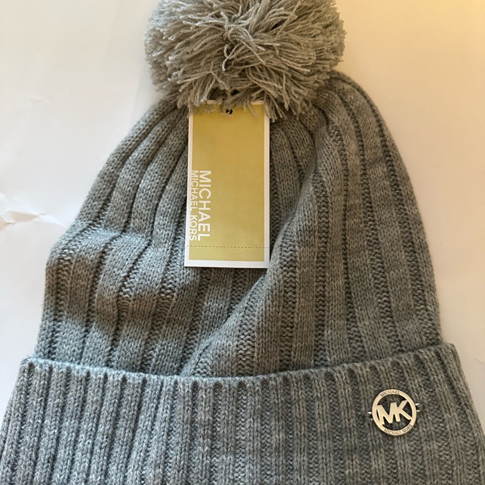 NWT -Michael Kors Grey Pom Pom Knit Beanie Hat